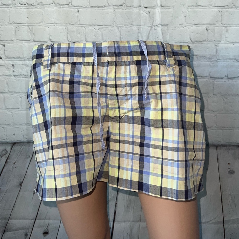 American Eagle Yellow, Blue & White Plaid high waist shorts size 10
